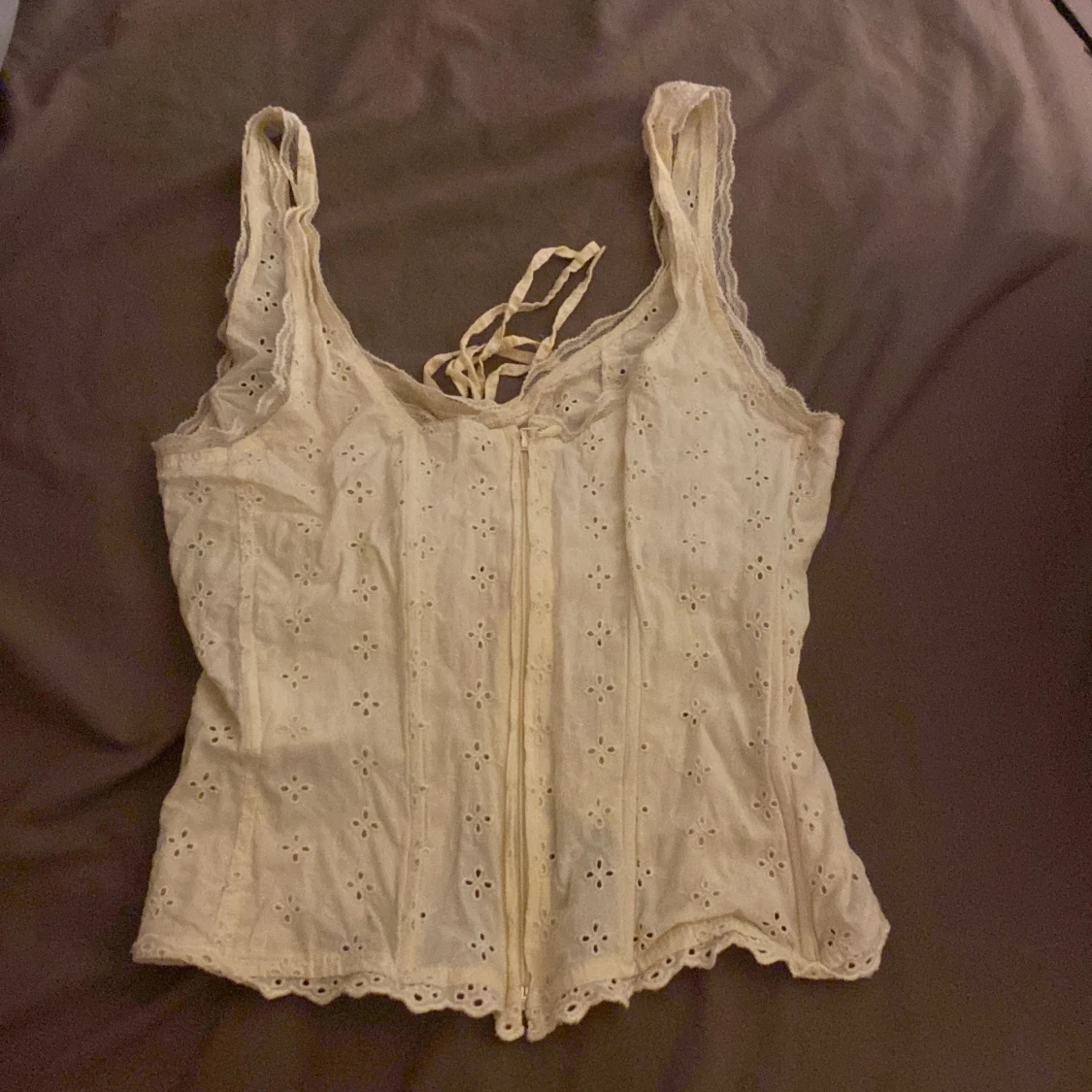 Gul korset, jätte fin men Använder inte längre. - 91