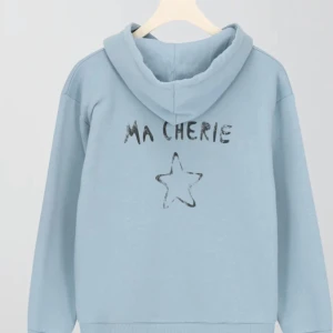 Fin hoodie - Säljer denna slutsålda blå hoodie från Gina storlek 170 passar mig som har S vanligtvis  Super bra skick, endast använd några gånger💙