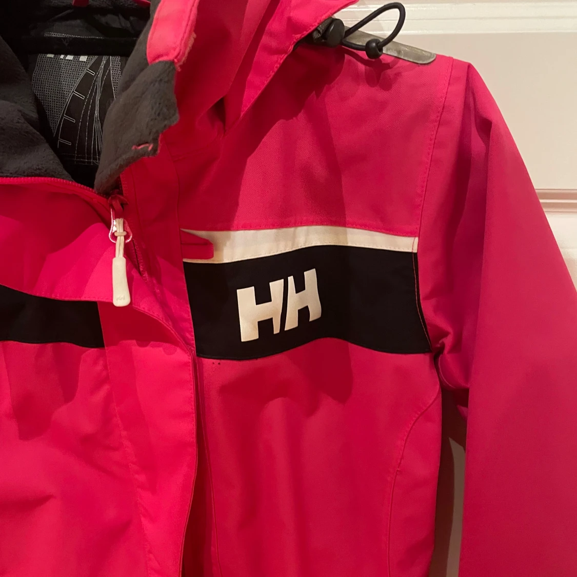 Rosa vindjacka från Helly Hansen - 1