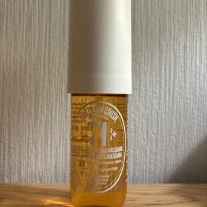  Sol de Janeiro 71 - Karamell och bulle doft. Ca 50 ml kvar av 90 ml 