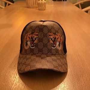 keps - Säljer min keps då jag inte använder den. Den är i ett bra skick. 