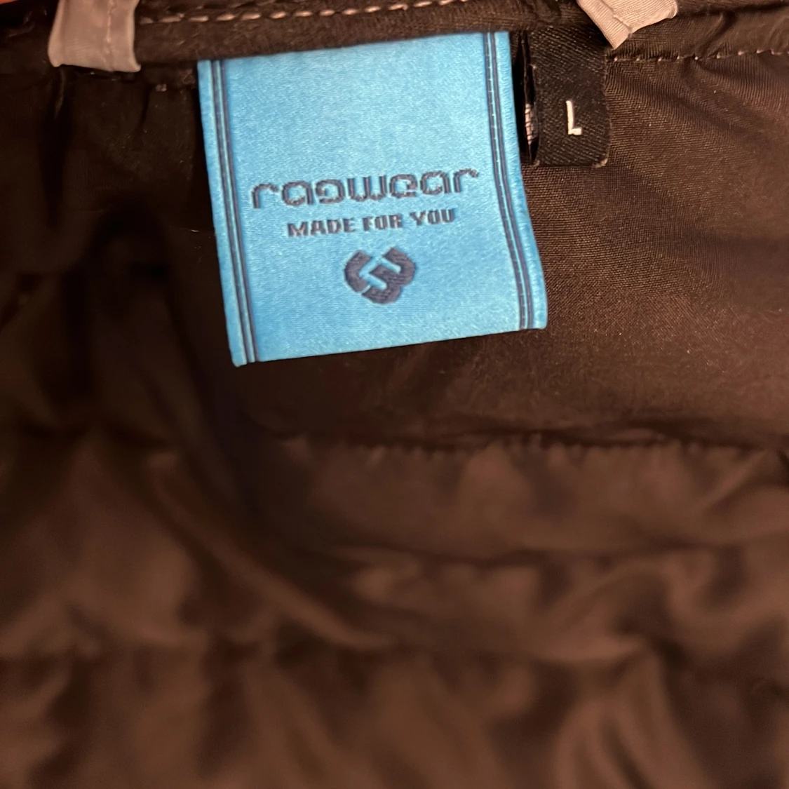 Rökgrå quiltad jacka från Ragwear - 93