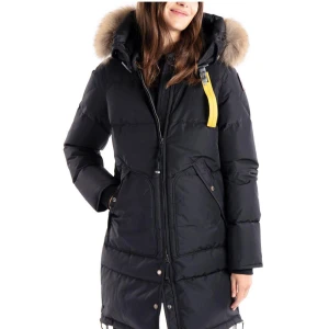 Parajumpers longbear dam - Kvitto finns. Köpt för 9.999:- från johnells. Använd men bra skick!  Storlek XS men passar S med! 