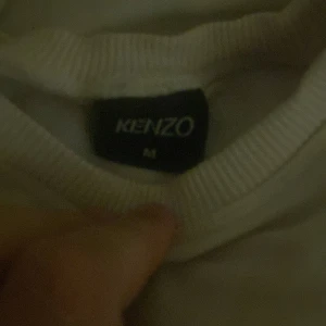 Kenzo tröja  - Nytt sick  Storlek M passar som S