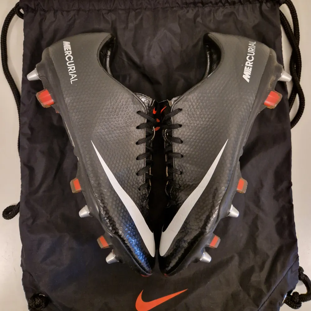 Nike mercurial vapor 9 elite sg, skick 9/10, orginalbox och orginalpåse medföljer (sällsynta). Skor.