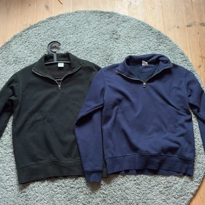 Halfzip Zara  - Säljer nu mina två halfzip tröjor   från ZARA då de ej kommer till användning. Använt fåtal gånger och inga skador alls. Nypris ca 550 kr styck. Säljer en för 250 men båda för 400! Priset kan diskuteras och hör av er om eventuella frågor! 