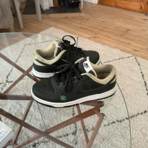 Nike Dunk - Säljer mina coola Nike Dunk Avocado i storlek 38. nypris över 2500kr 🥑💚