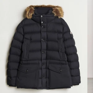 Moncler Clunye Down Parka Black - Nästan helt oanvänd skick 9/10