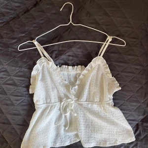 Topp - Söt topp, knappt använd.