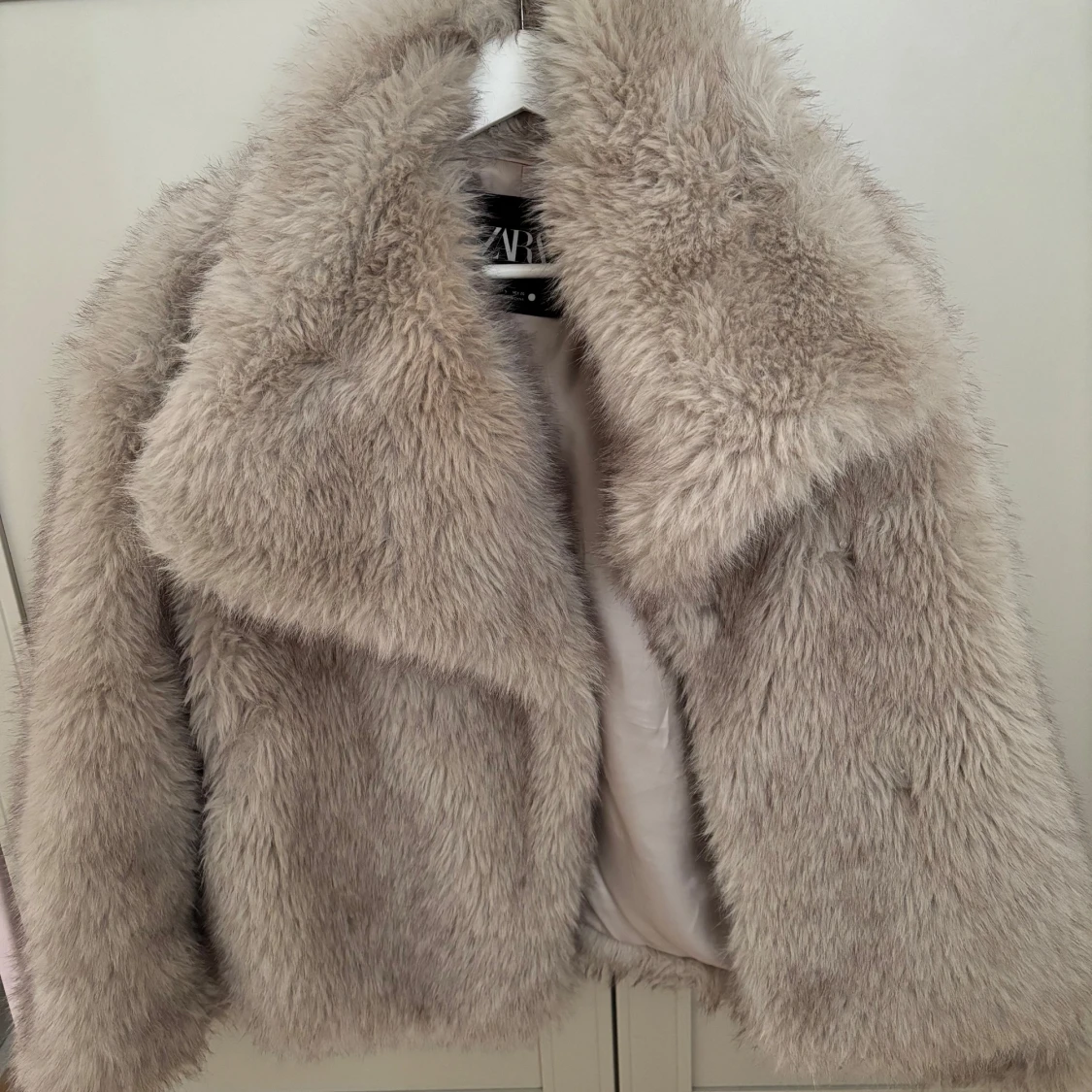 Zara faux fur jacka  - 91