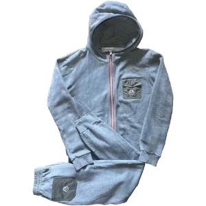 Moncler Tracksuit - - Grey - Storlek: XS (14 years) - Fint skick (9/10) - Nypris: 8000 SEK