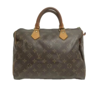 Louis Vuitton Speedy 30 - Ikonisk Louis Vuitton Speedy-väska - ett måste i alla väskkollektioner! Modellen är tidlös och kan användas för alla tillfällen. Den har en praktisk storlek för både vardagsbruk och resor, vilket gör den perfekt för arbete och skola.  