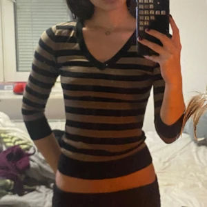 Randig topp - Perfekt hösttopp som sitter snyggt🖤