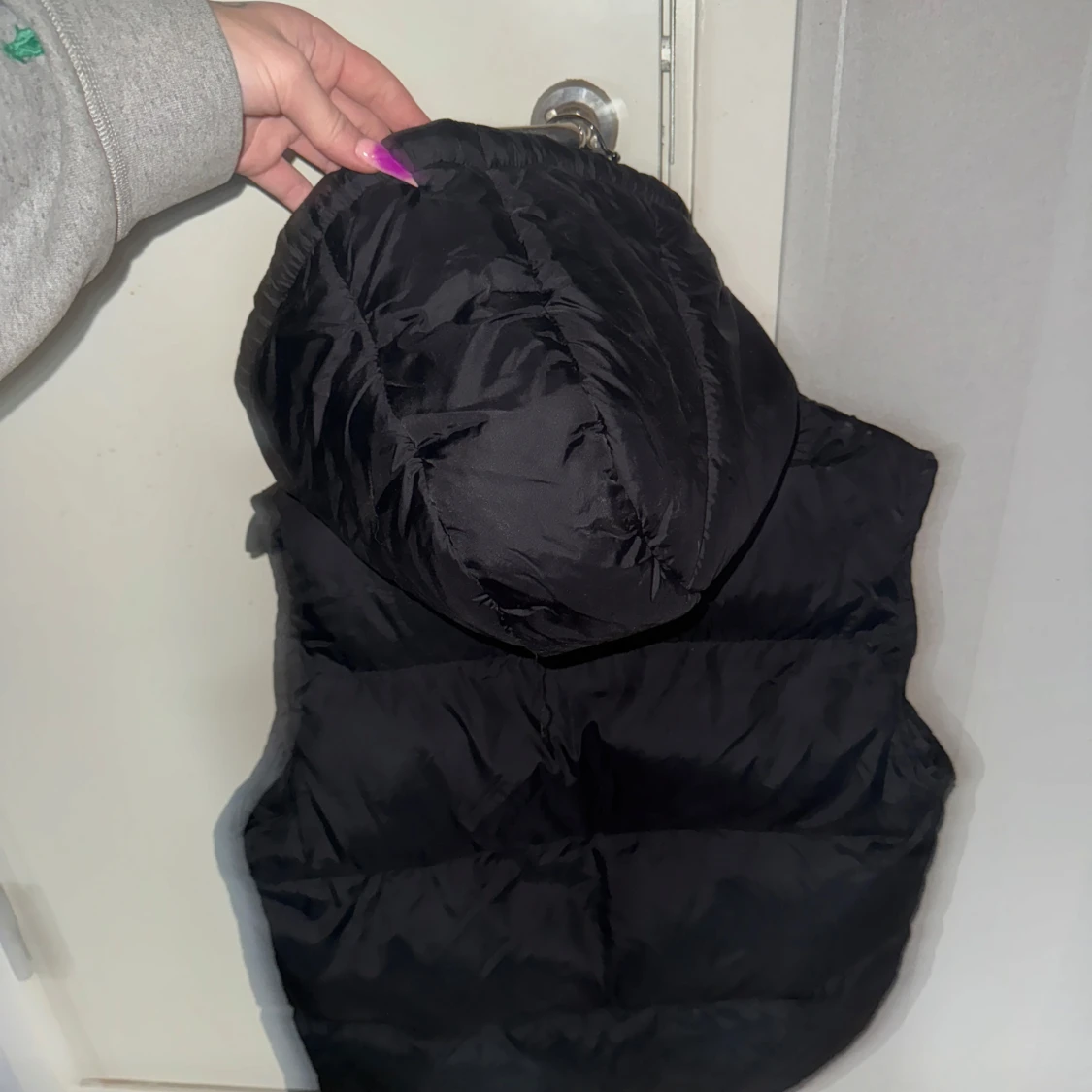 Svart dunväst från Nicce - 1