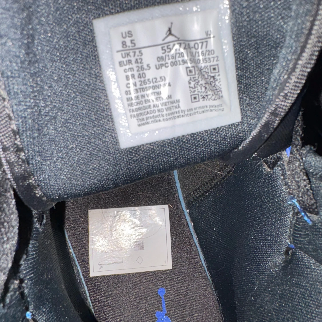 Nike Air Jordan 1 Mid i svart och blå - 1