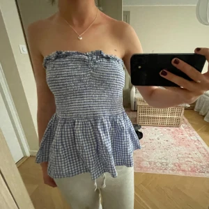 Blåvit rutig tubtopp - Så gullig topp som man kan ha både som kjol och topp!!💞💞