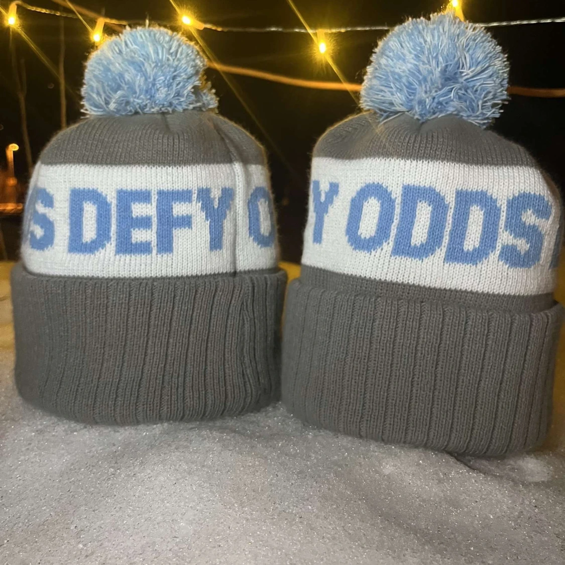 Toppluvan UF signaturmössa ”DEFY ODDS” stötta Barncancerfonden med ditt köp! - 1