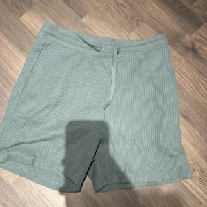 Gröna shorts - Snygga gröna shorts från lager 157 