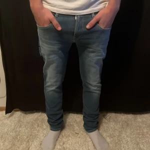 Replay Anbass (helt nya) - Tja, säljer dessa helt nya replay Anbass, nypris runt 1599kr men säljer som dom bara för 799kr, skicka ett pm om du har en fundering, fast pris!