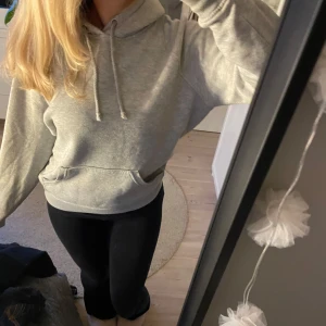 Bikbok hoodie - Superskön grå hoodie!🤍