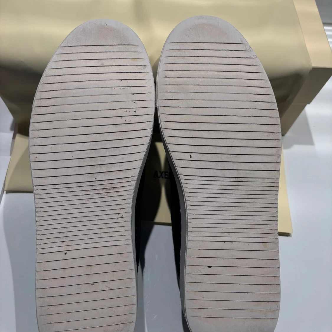 Arigato Sneakers - 2