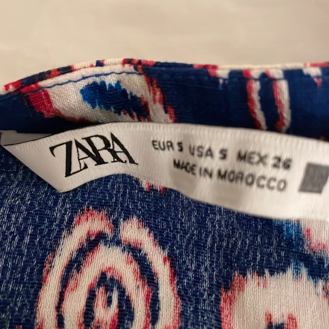 Mönstrad klänning från Zara💕 - 1