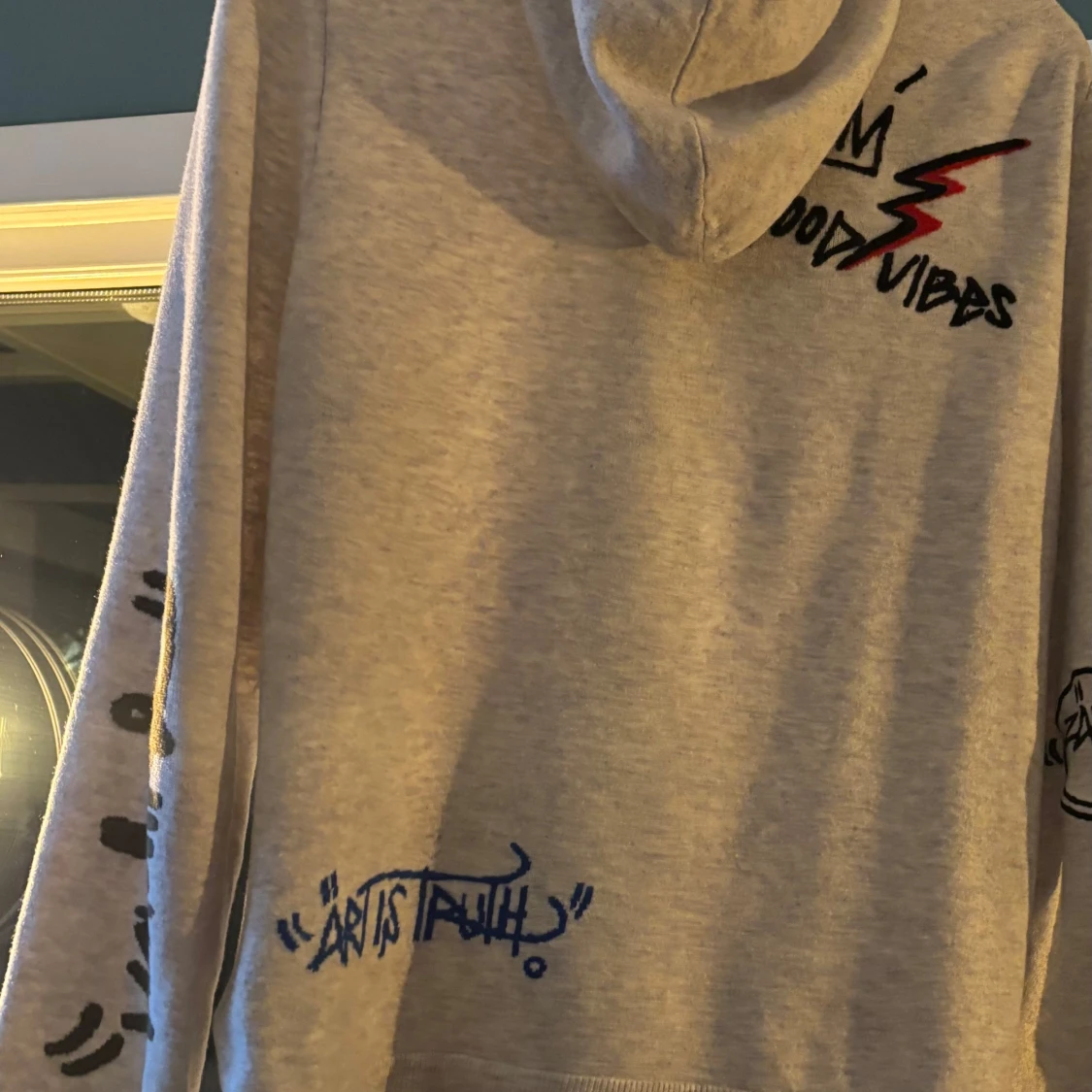 Vitgrå zip-hoodie från Zadig & Voltaire - 1