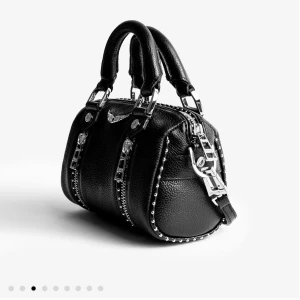 Zadig sunny nano - Säljer min zadig väska då den aldrig kommit till användning, nypris var runt 3500. ‼️kom privat för egna bilder❤️