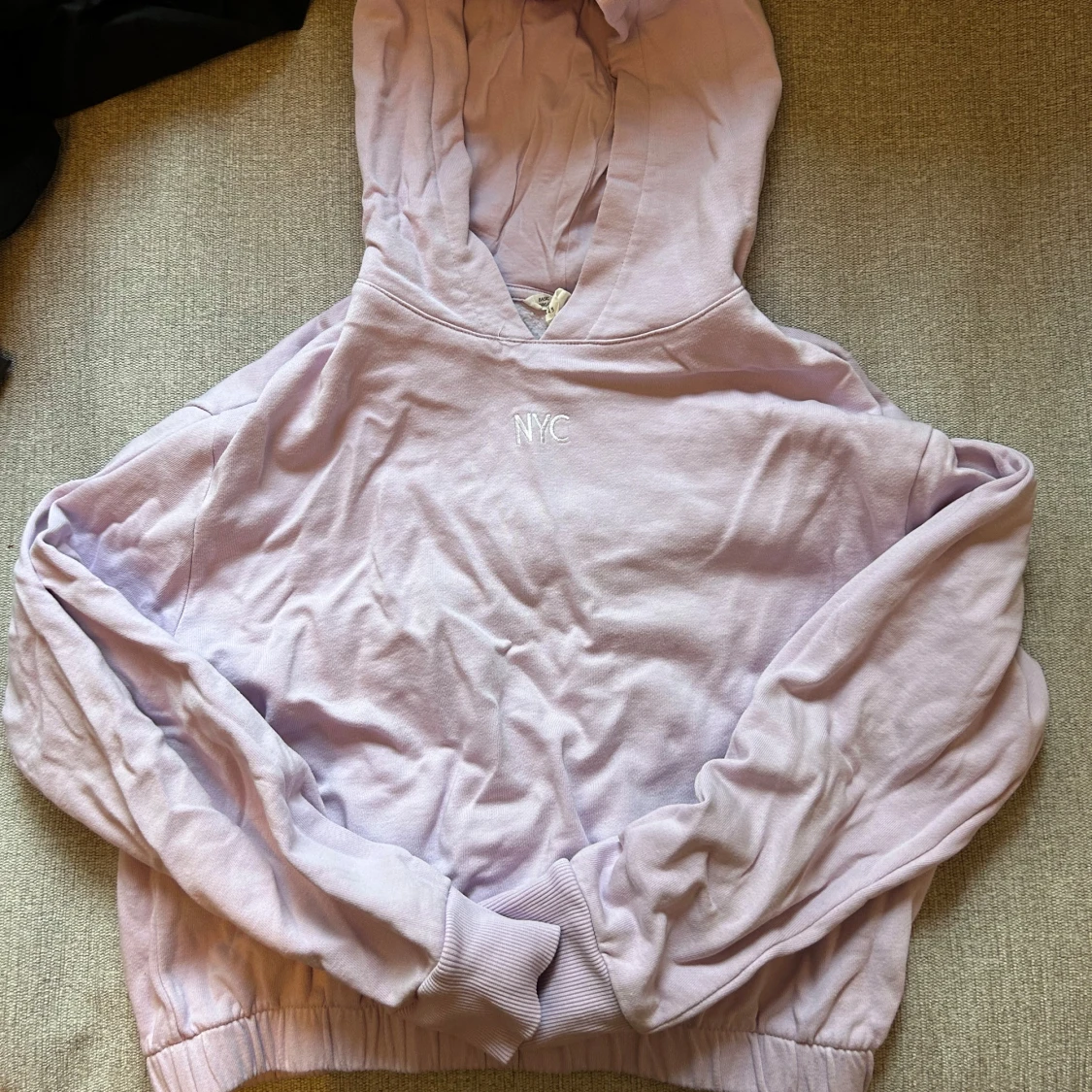 Ljuslila hoodie från H&M