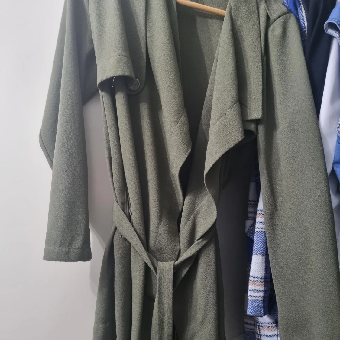 Olivgrön trenchcoat - 1