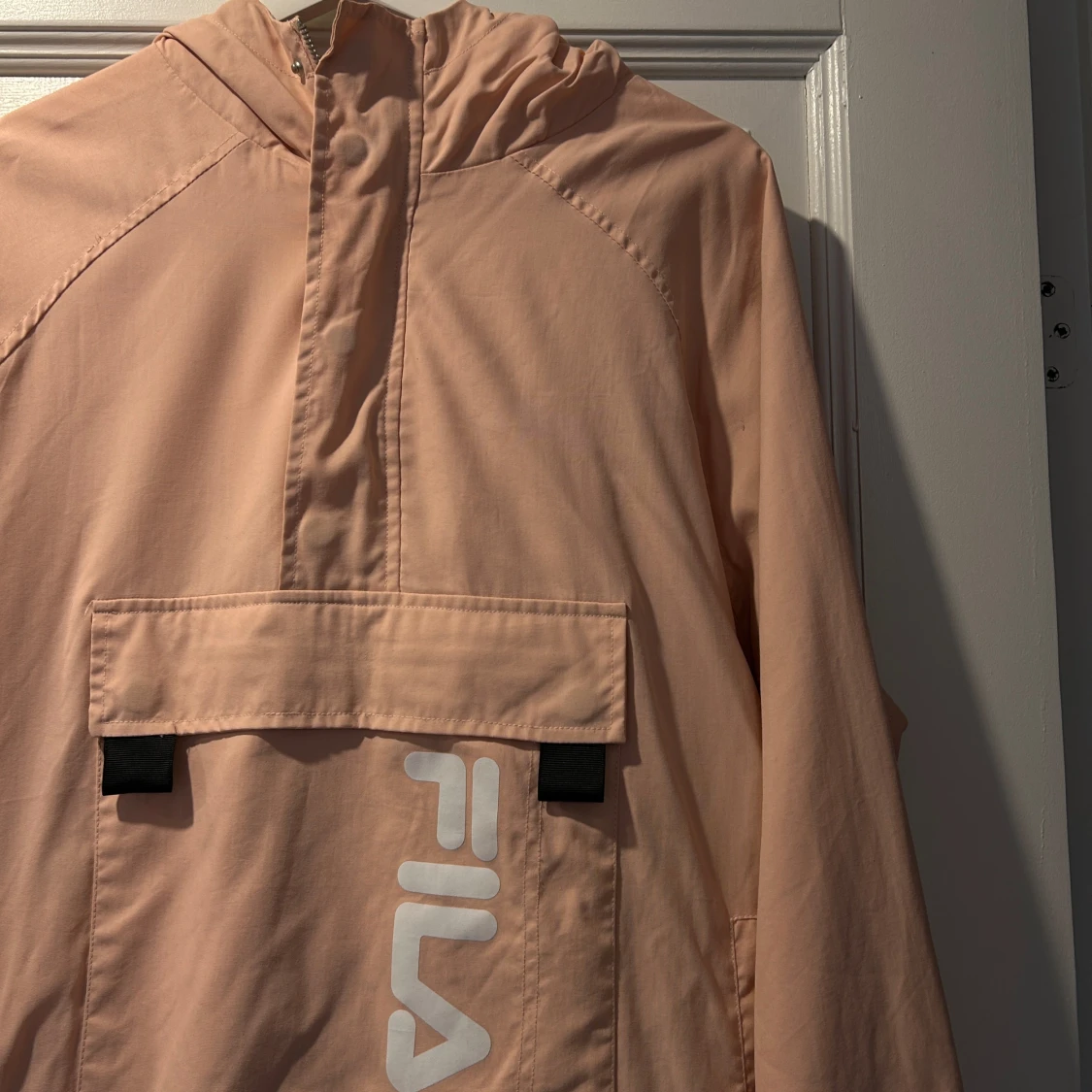 Rosa vindjacka från FILA - 91