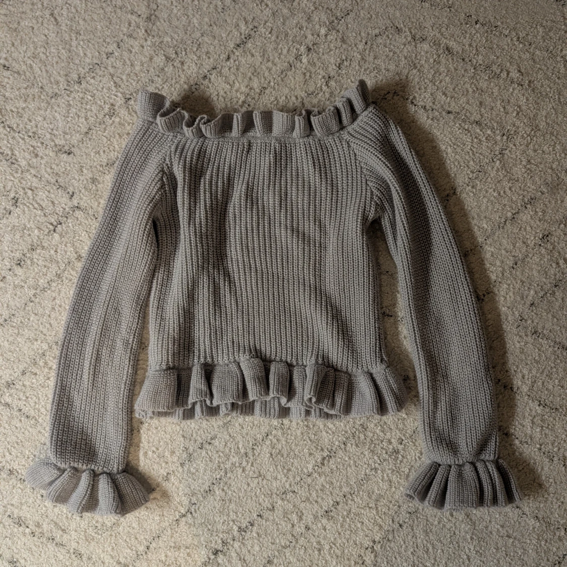 Grå tröja från Bubbleroom  - 91