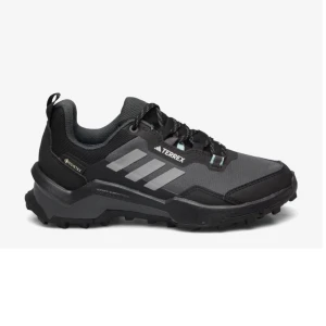 Adidas Terrex vandringsskor - Adidas Terrex vandringsskor / hikingskor i storlek 39 1/3. Goretex. Endast testade, så i nyskick med prislappen kvar. Nypris 1449kr.