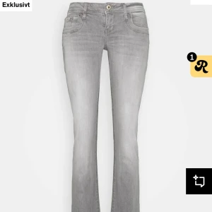 Intressekoll grå Ltb jeans - Snygga grå Ltb jeans med en klassisk femficksdesign. De har lite slitage mellan benen men syns knappt(bild 4)osäker om jag vill sälja dem men vid bra bud kan jag tänkas och sälja (då de även är slutsålda)☺️💕