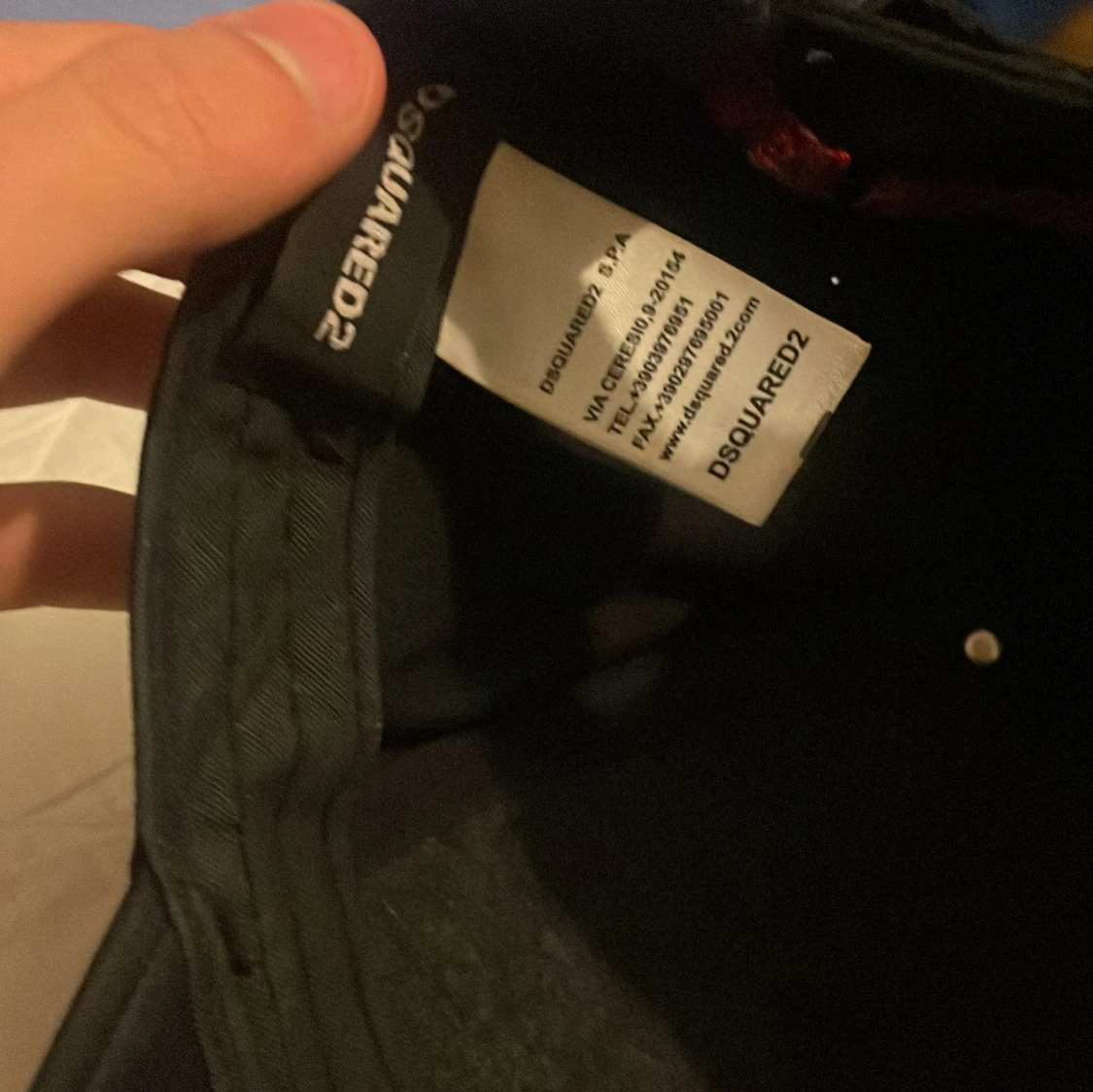 Svart keps från Dsquared2 - 91