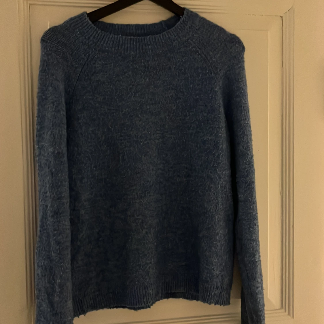 Blå stickad tröja från Pieces