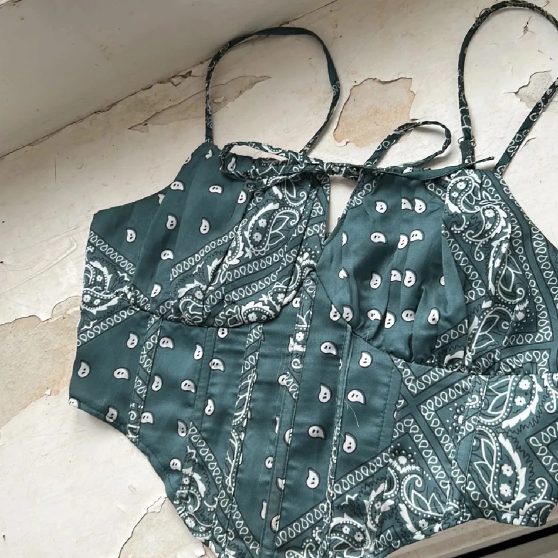 Grön mönstrad korsettopp