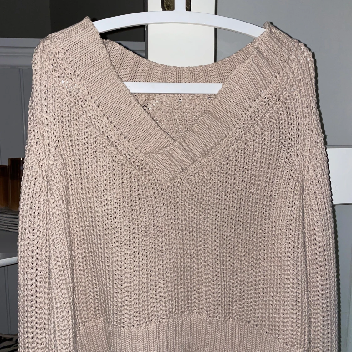 Beige stickad tröja - 90