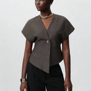 Topp från shein  - Topp från SHEIN, aldrig använd!