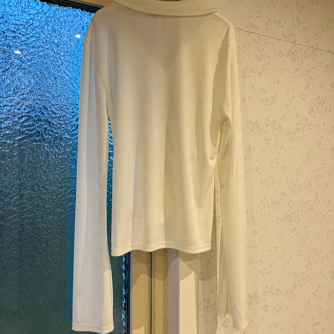 Vit långärmad topp från Nelly - 2