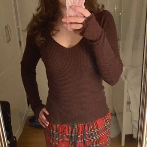 Brun ribbad topp - Så smickrande och fin ❤️Skriv om du undrar något!