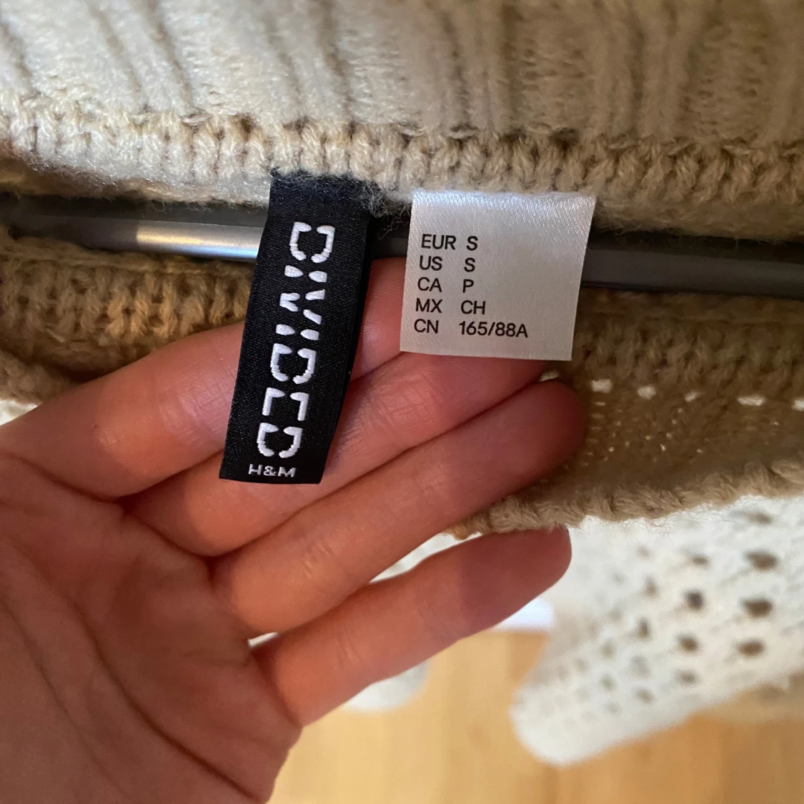 Stickad tröja - 4