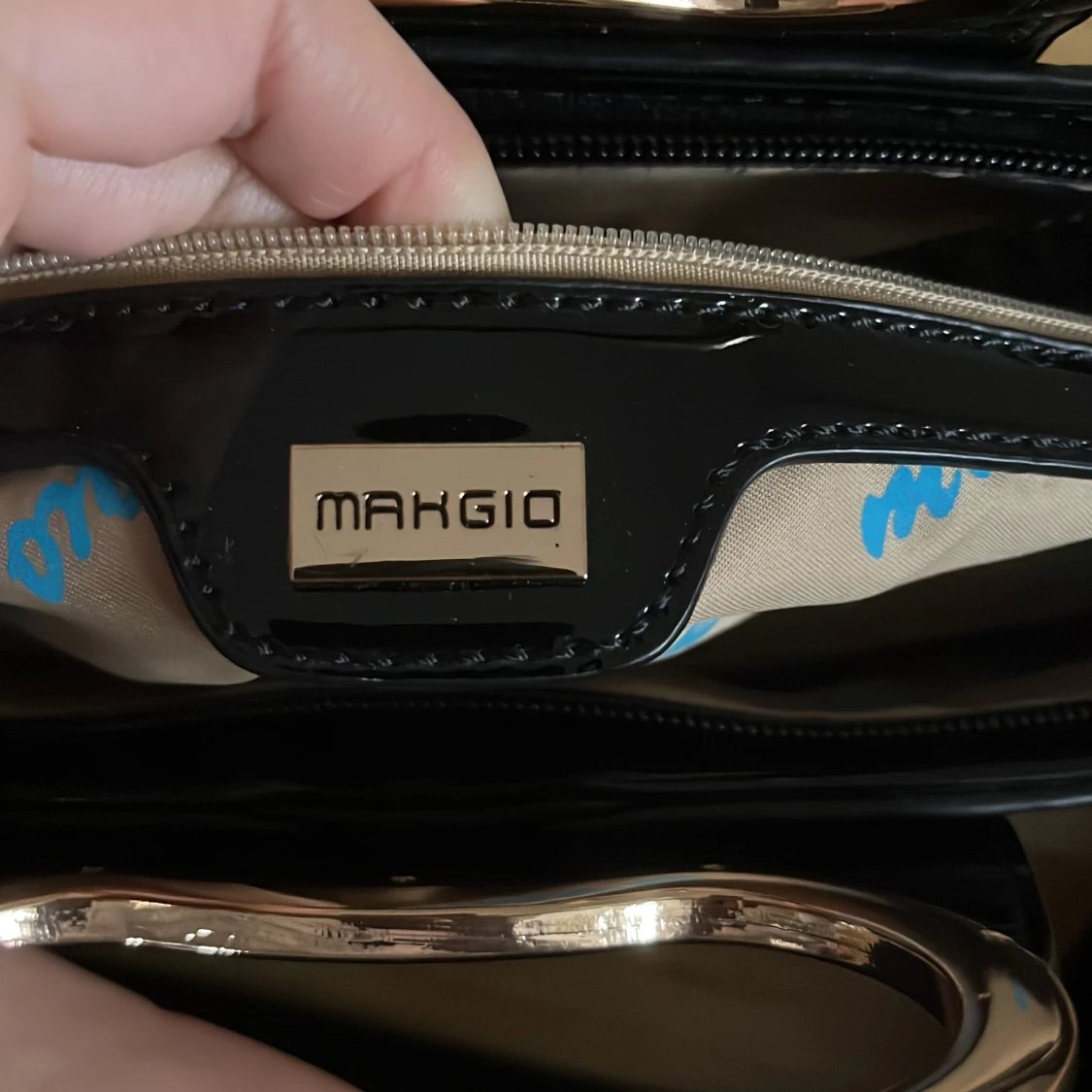 Svart axelväska från Makgio - 92