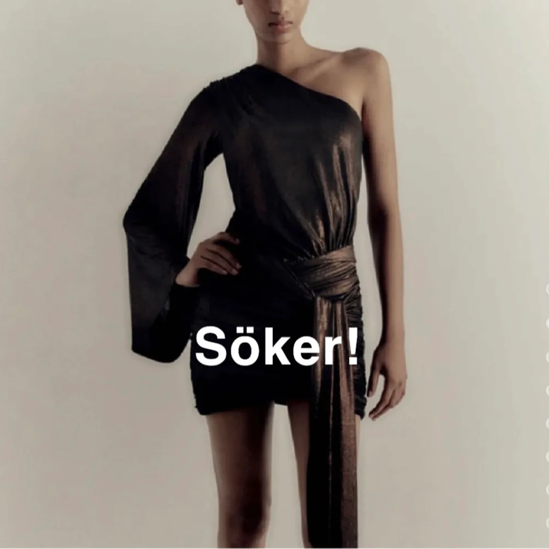 Söker Zara klänning