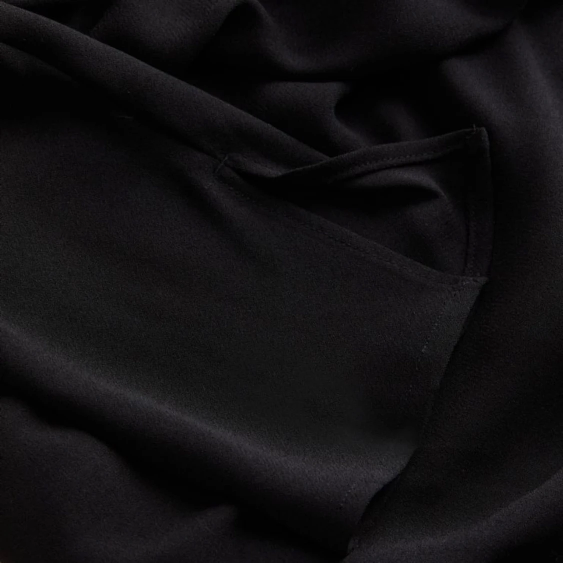 Svart långärmad blus - H&M - 91