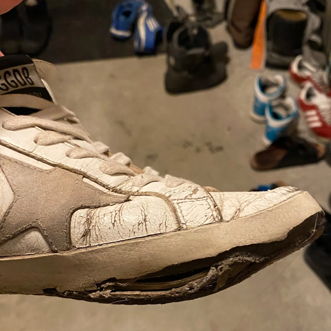 Vita sneakers med stjärndetalj - 93