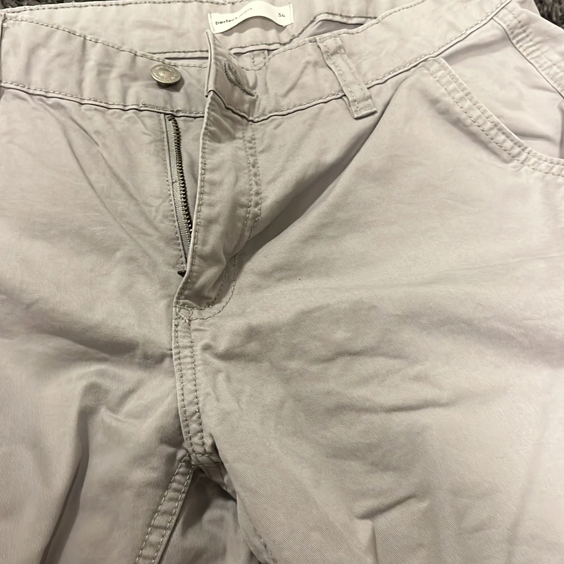 Beige cargobyxor från Perfect Jeans - 90