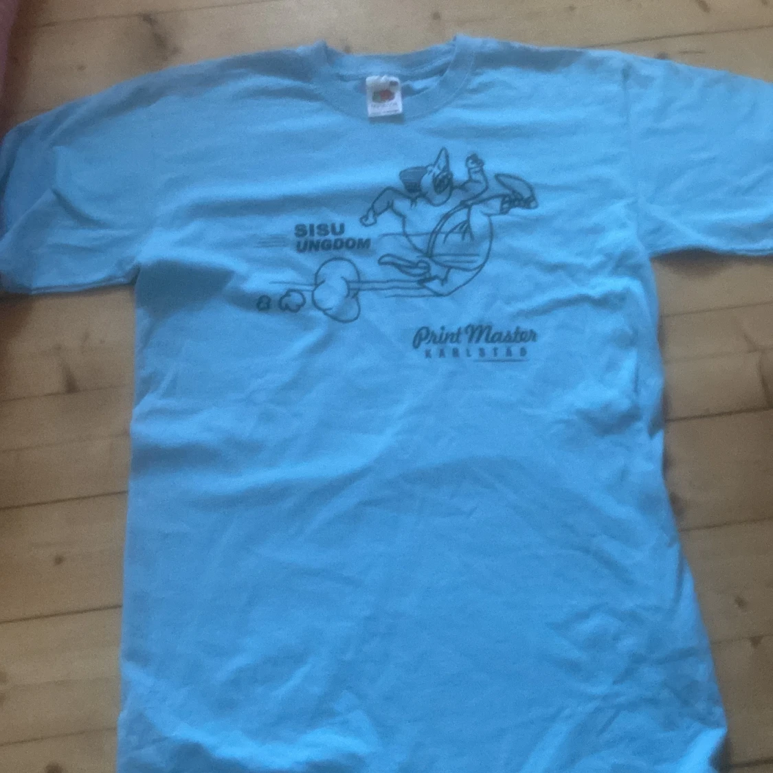 Blå t-shirt från Fruit of the Loom