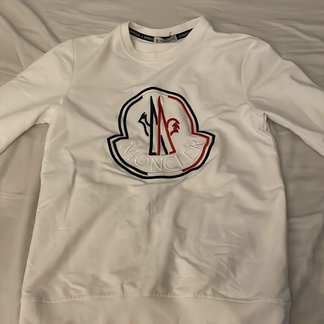 Vit tröja från Moncler