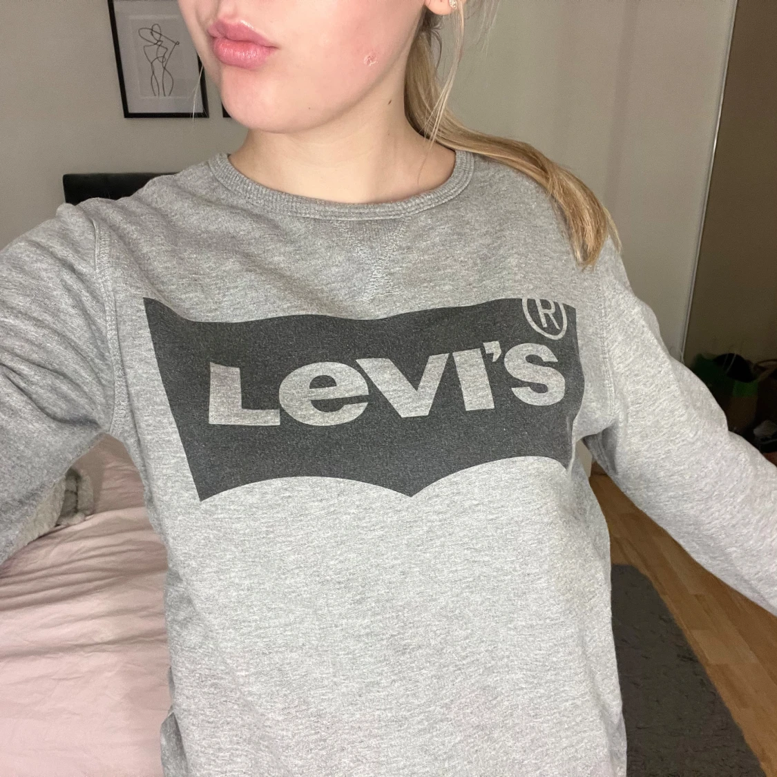 Grå sweatshirt från Levi's - 90